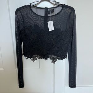 Black Windsor Store Cropped Top Medium
